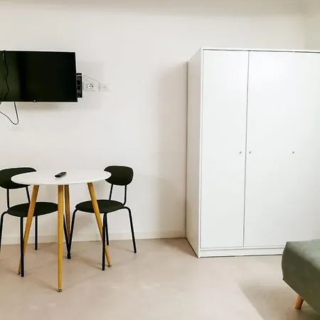 De 3*